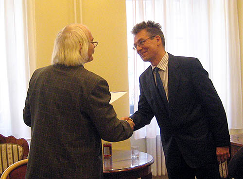 The Director General Introduced the New Director of the Institute of Philosophy
